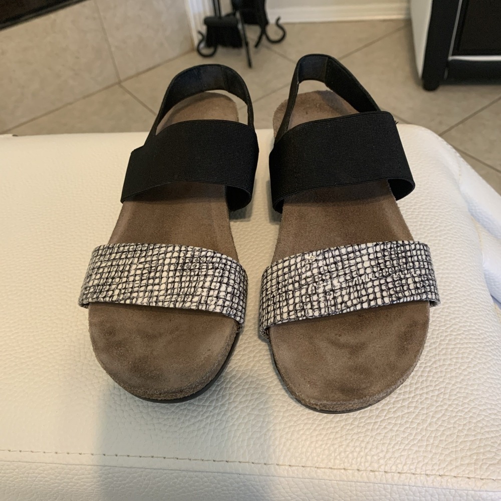 Munro women's sandals size 8 1/5